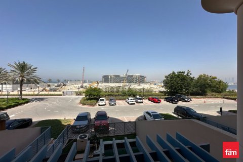 Снять в аренду дуплекс в Пальме Джумейре, Дубай: 3 спальни, 278.7м², № 8471 - фото 14