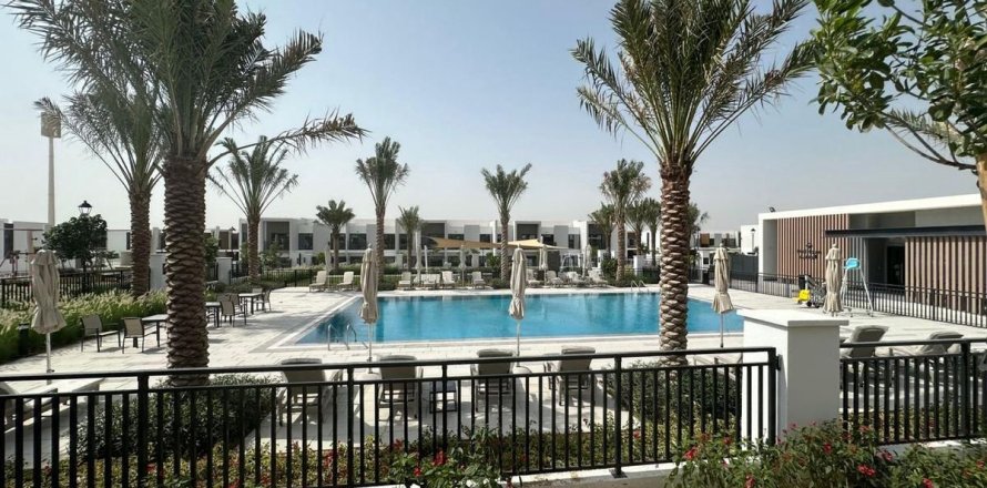 Townhouse in Dubai 4 bedrooms, 285.4 sq.m. № 55162