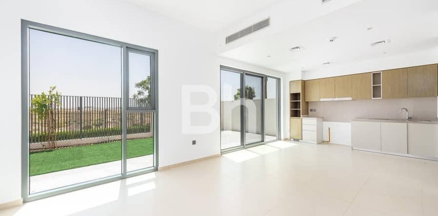 Вилла в Arabian Ranches 3, Дубай, 4 спальни, 223м², № 22205