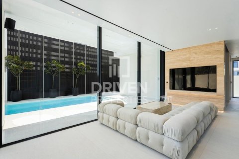 Villa in Nad Al Sheba 1, Nadd Al Sheba, Dubai 4 bedrooms, 567 sq.m. № 64747 - photo 7