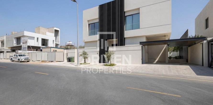 Villa in Nad Al Sheba 1, Nadd Al Sheba, Dubai 4 bedrooms, 567 sq.m. № 64747