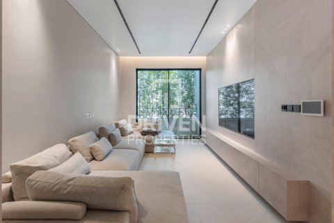 Villa in Nad Al Sheba 1, Nadd Al Sheba, Dubai 4 bedrooms, 567 sq.m. № 64747 - photo 11