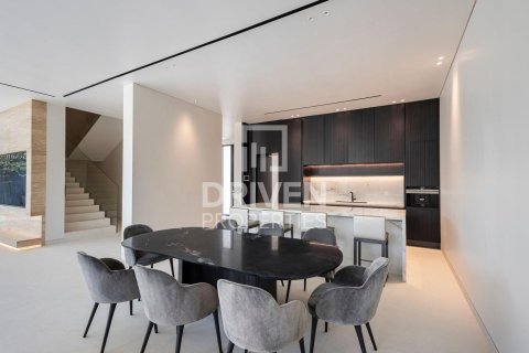 Villa in Nad Al Sheba 1, Nadd Al Sheba, Dubai 4 bedrooms, 567 sq.m. № 64747 - photo 9