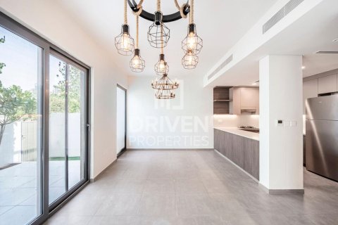 Купить таунхаус в Elan, Tilal Al Ghaf, Дубай: 4 спальни, 221м², № 64739 - фото 6
