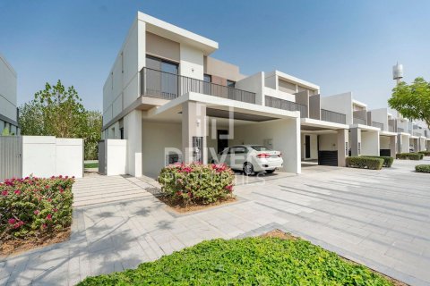 Купить таунхаус в Elan, Tilal Al Ghaf, Дубай: 4 спальни, 221м², № 64739 - фото 1