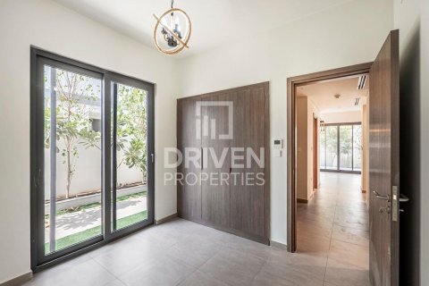 Купить таунхаус в Elan, Tilal Al Ghaf, Дубай: 4 спальни, 221м², № 64739 - фото 8