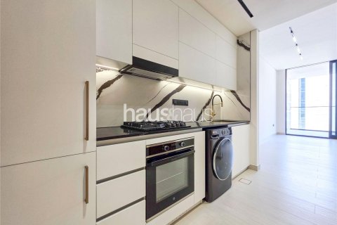 Купить квартиру в Бизнес-Бэе, Дубай: студию, 50м², № 44306 - фото 2