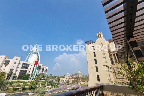 Apartment in ASAYEL in Asayel, Umm Suqeim, Dubai 1 bedroom, 79.3 sq.m. № 29713 - photo 1
