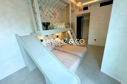 Apartamento en Jumeirah Lake Towers, Dubai, 2 dormitorios, 165 m², № 78217 - foto 12