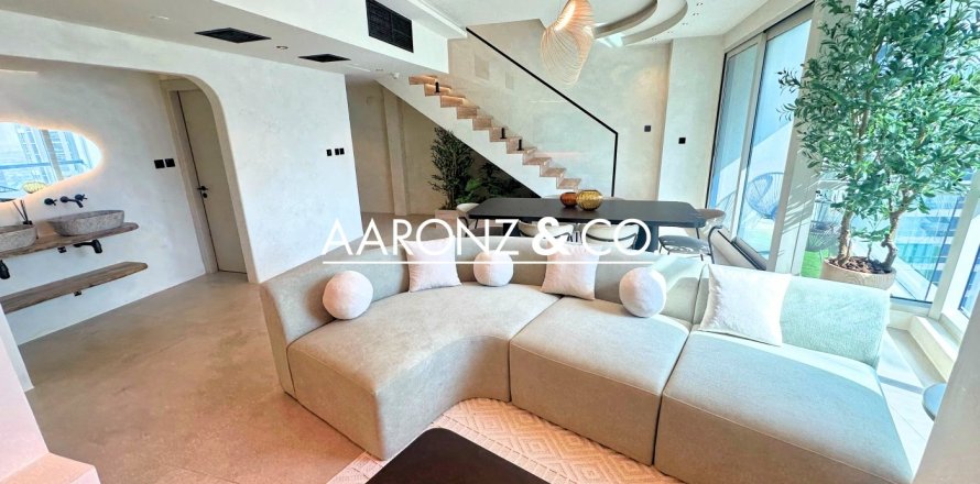 Apartamento en Jumeirah Lake Towers, Dubai, 2 dormitorios, 165 m², № 78217