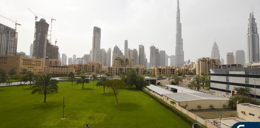 Apartment in Downtown Dubai (Downtown Burj Dubai), Dubai 3 bedrooms, 196 sq.m. № 75997