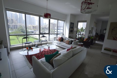 شقة في وسط مدينة دبي, دبي 3 غرف نوم, 196 م² رقم 75997 - صورة 2