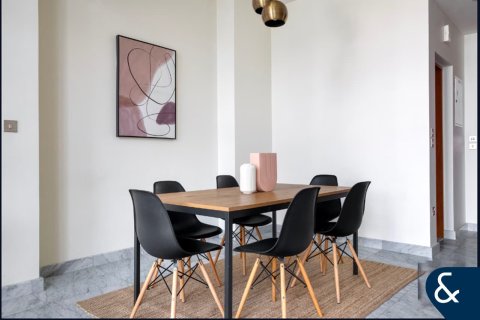 Купить квартиру в Central Park Tower, DIFC, Дубай: 2 спальни, 149м², № 75998 - фото 13