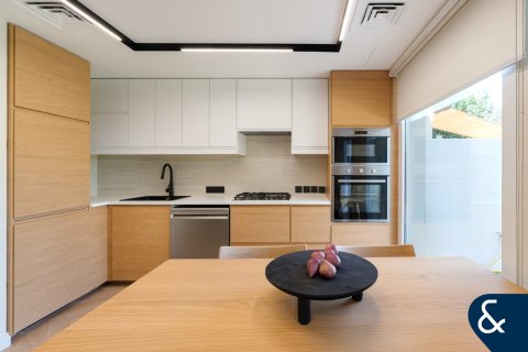 Купить виллу в The Springs, Дубай: 2 спальни, 157м², № 75996 - фото 5