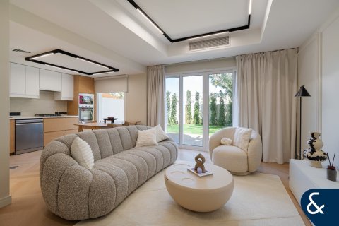 Купить виллу в The Springs, Дубай: 2 спальни, 157м², № 75996 - фото 1