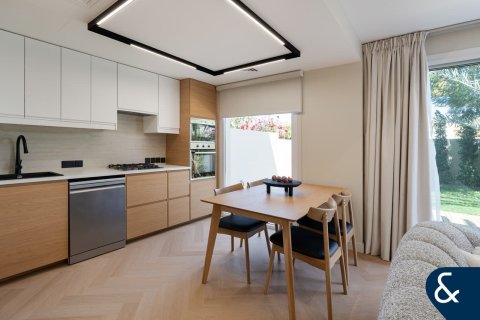 Купить виллу в The Springs, Дубай: 2 спальни, 157м², № 75996 - фото 4