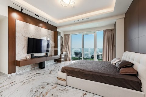 Apartment in Jumeirah Lake Towers, Dubai 3 bedrooms, 206 sq.m. № 104829 - photo 5