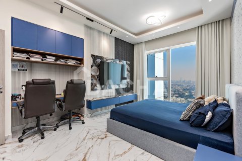 Apartment in Jumeirah Lake Towers, Dubai 3 bedrooms, 206 sq.m. № 104829 - photo 6