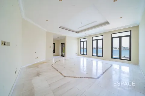 Купить виллу в Пальме Джумейре, Дубай: 6 спален, 650м², № 61813 - фото 13