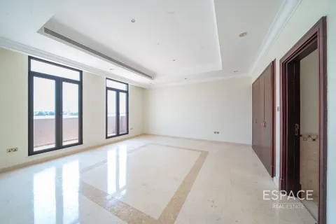 Купить виллу в Пальме Джумейре, Дубай: 6 спален, 650м², № 61813 - фото 9