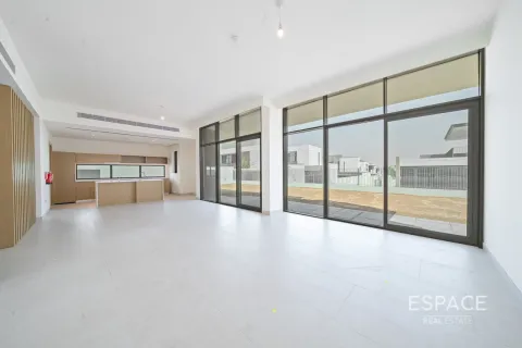 Adosado en Al Furjan, Dubai, 5 dormitorios, 442 m², № 61811 - foto 2