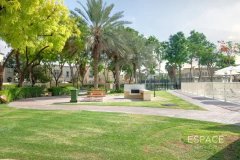 Villa in Springs 14, The Springs, Dubai 2 bedrooms, 167 sq.m. № 61808 - photo 18
