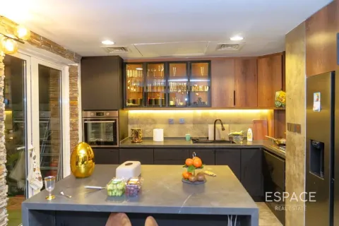 Villa in Springs 14, The Springs, Dubai 2 bedrooms, 167 sq.m. № 61808 - photo 6