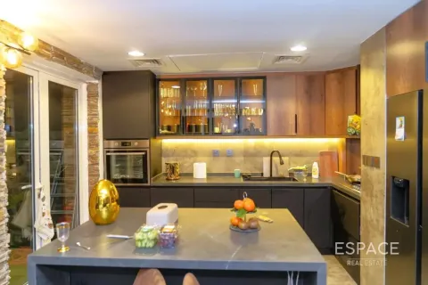 Villa in Springs 14, The Springs, Dubai 2 bedrooms, 167 sq.m. № 61808 - photo 6