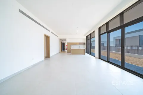 Villa in Al Furjan, Dubai 5 bedrooms, 473 sq.m. № 61812 - photo 4