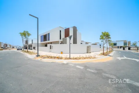 Villa in Al Furjan, Dubai 5 bedrooms, 473 sq.m. № 61812 - photo 20