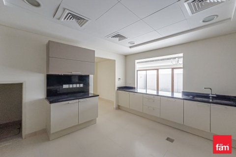 Купить таунхаус в Meydan, Дубай: 4 спальни, 218м², № 10312 - фото 11