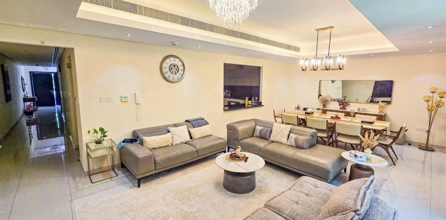 Таунхаус в Meydan, Дубай, 4 спальни, 218м², № 10312