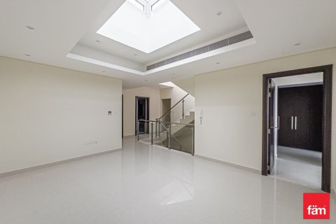 Купить таунхаус в Meydan, Дубай: 4 спальни, 218м², № 10312 - фото 4