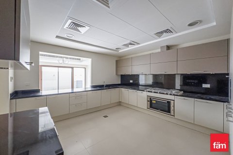 Купить таунхаус в Meydan, Дубай: 4 спальни, 218м², № 10312 - фото 3