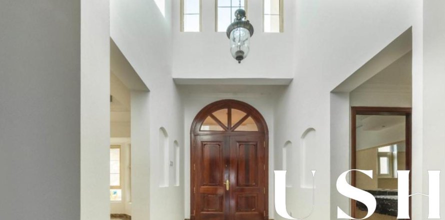 Вилла в Jumeirah Islands, Дубай, 4 спальни, 1025м², № 46841