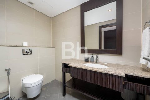 Apartment in Palm Jumeirah, Dubai 2 bedrooms, 165 sq.m. № 24110 - photo 12