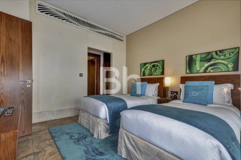 Apartment in Palm Jumeirah, Dubai 2 bedrooms, 135 sq.m. № 21721 - photo 5
