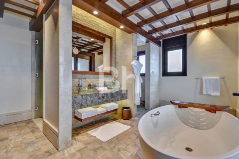 Apartment in Palm Jumeirah, Dubai 2 bedrooms, 135 sq.m. № 21721 - photo 8