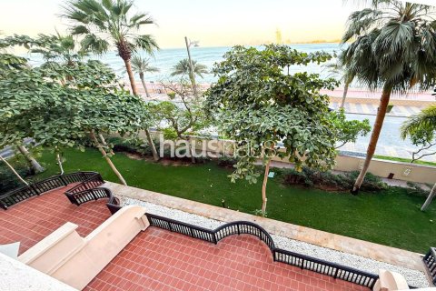 Apartment in Palm Jumeirah, Dubai 1 bedroom, 108 sq.m. № 45117 - photo 1