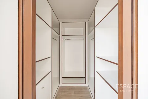 Villa in Al Furjan, Dubai 4 bedrooms, 325 sq.m. № 71023 - photo 13