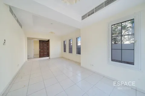 Villa in Springs 8, The Springs, Dubai 3 bedrooms, 209 sq.m. № 71020 - photo 4
