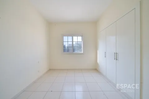 Villa in Springs 8, The Springs, Dubai 3 bedrooms, 209 sq.m. № 71020 - photo 15