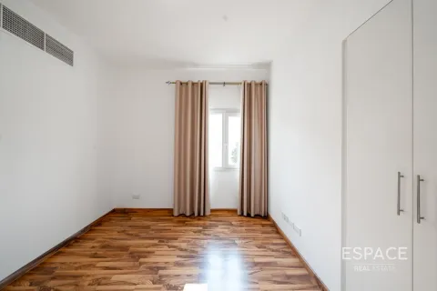 Villa in Meadows, Dubai 4 bedrooms, 337 sq.m. № 71024 - photo 14