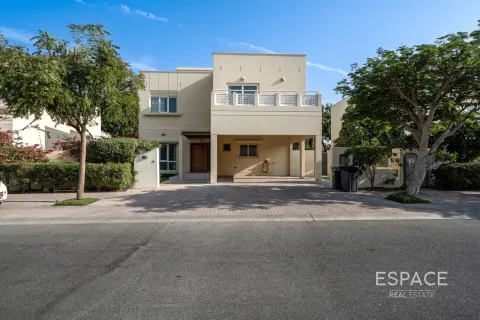 Villa in Meadows, Dubai 4 bedrooms, 337 sq.m. № 71024 - photo 19