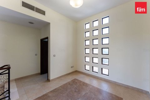 Townhouse in Dubai 4 bedrooms, 309.4 sq.m. № 93465 - photo 15