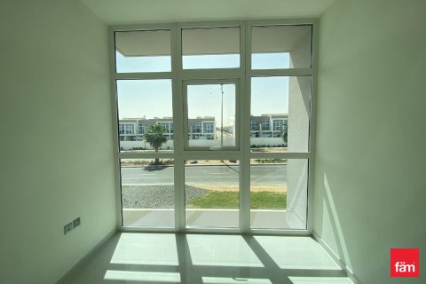 فيلا في دبي 3 غرف نوم, 174.8 م² رقم 93466 - صورة 2