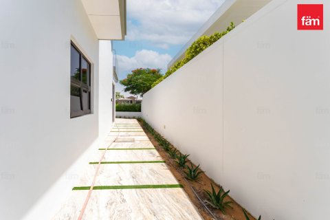 Villa à Dubai, 7 chambres, 938.3 m², № 58124 - photo 6