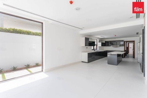 Villa à Dubai, 7 chambres, 938.3 m², № 58124 - photo 19