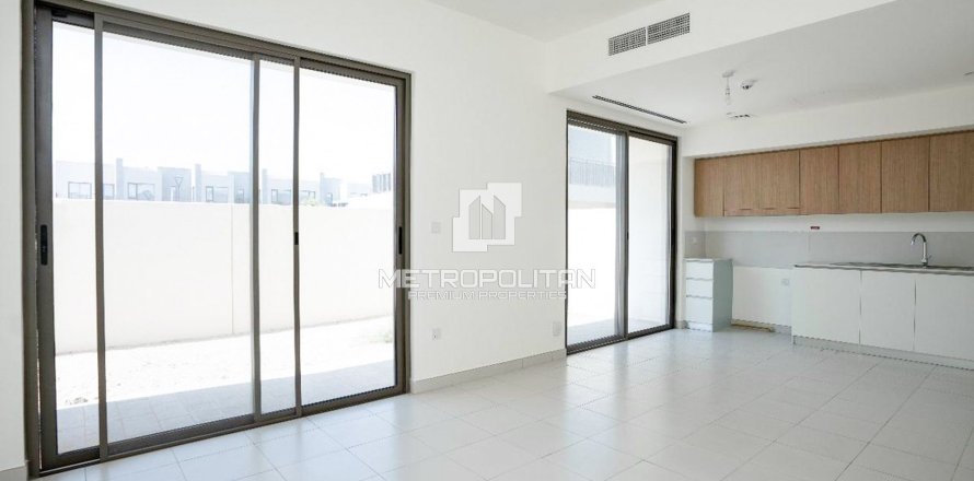 Adosado en EMAAR South, Dubai South (Dubai World Central), Dubai, 3 dormitorios, 172 m², № 74128