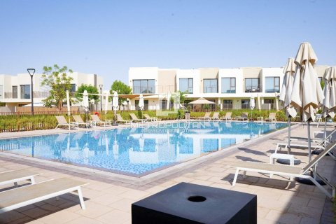 Adosado en EMAAR South, Dubai South (Dubai World Central), Dubai, 3 dormitorios, 172 m², № 74128 - foto 12